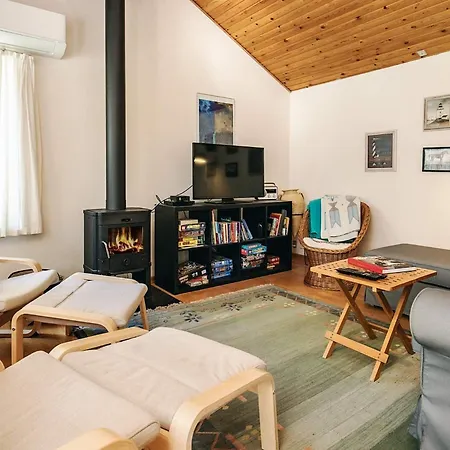 Seaside Retreat-by Traum *